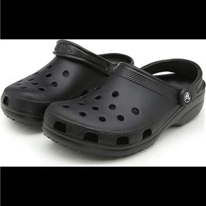 New black crocs women’s 7 / men’s 5